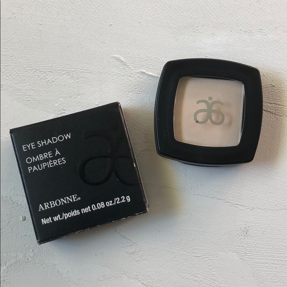 Vanilla Arbonne eyeshadow - Picture 1 of 2